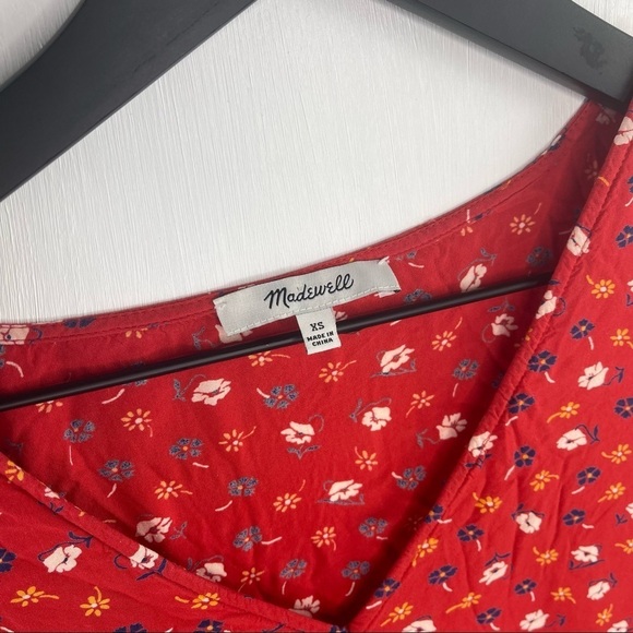 Madewell Novel Tie Front Top in Prairie Posies Red Floral Top - Picture 3 of 5
